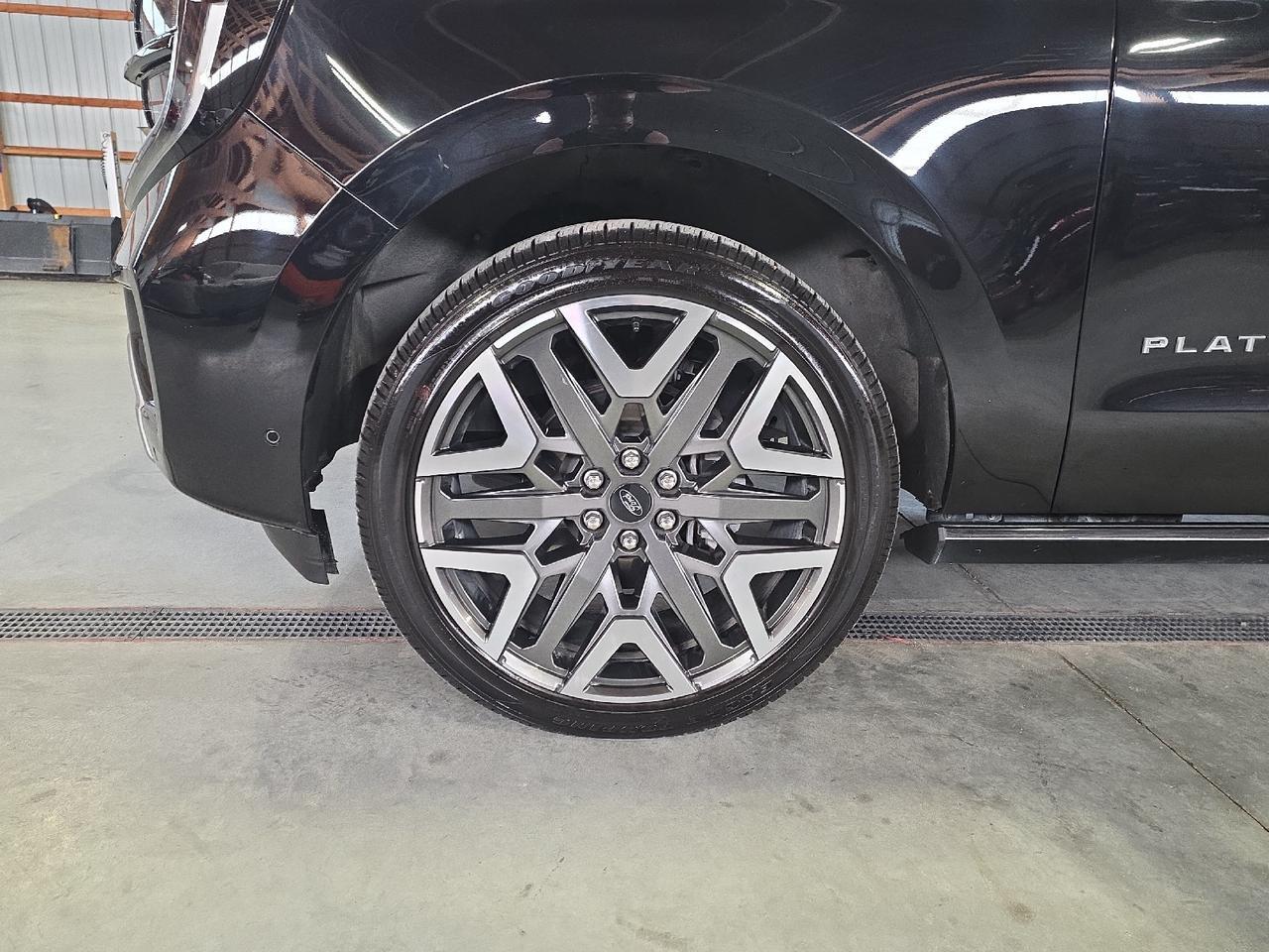 2025 Ford Expedition Max Platinum Max Sand Lake NY
