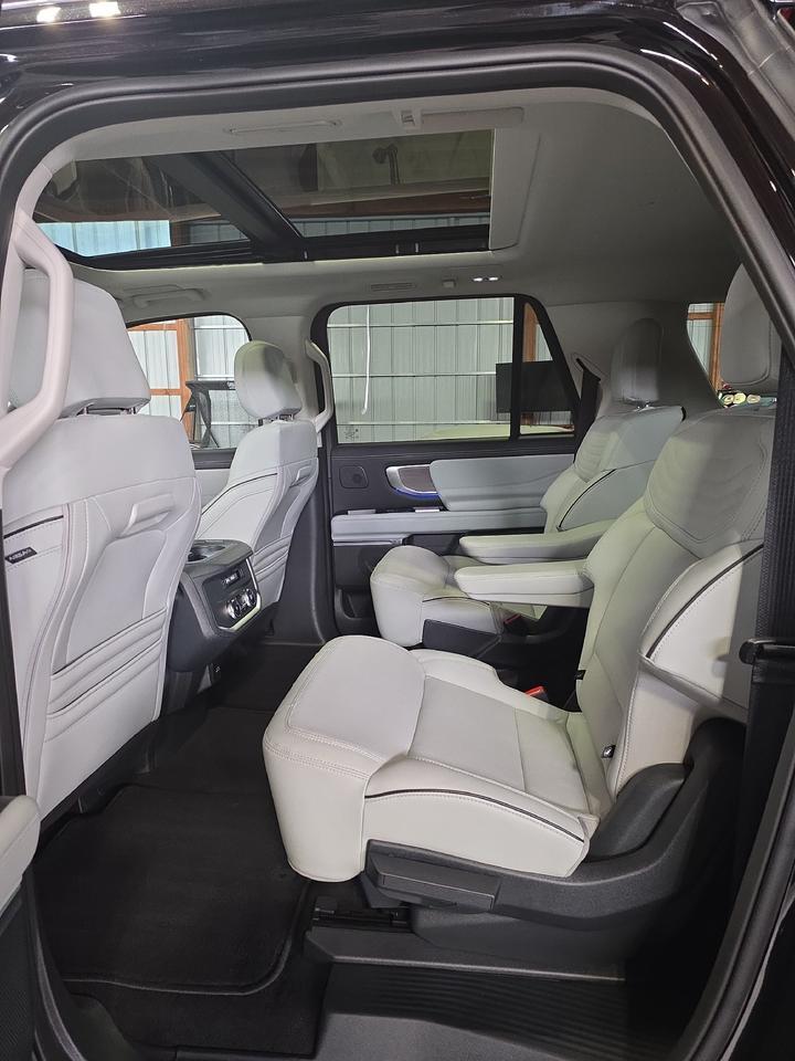 2025 Ford Expedition Max Platinum Max Sand Lake NY