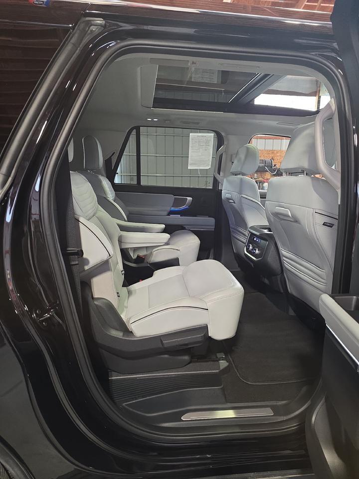 2025 Ford Expedition Max Platinum Max Sand Lake NY