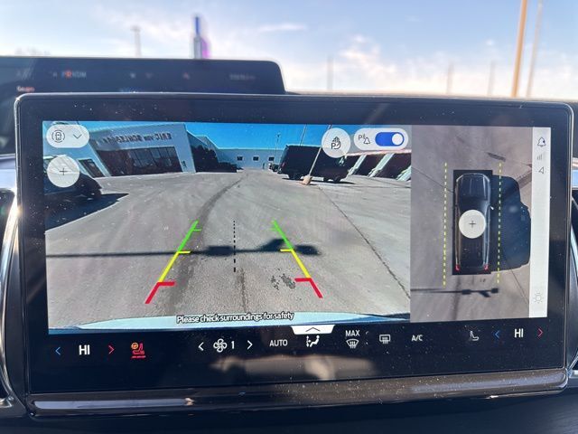 2025 Ford Expedition Max Platinum Random Lake WI