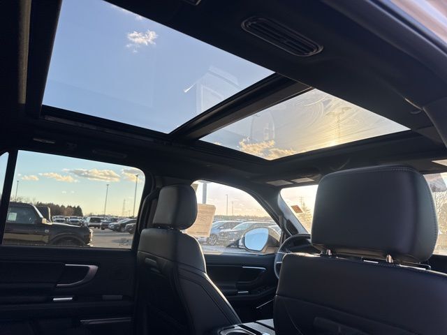 2025 Ford Expedition Max Platinum Random Lake WI