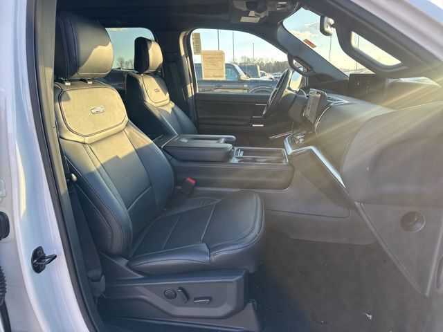 2025 Ford Expedition Max Platinum Random Lake WI