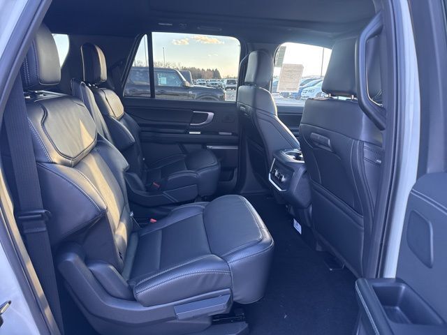 2025 Ford Expedition Max Platinum Random Lake WI