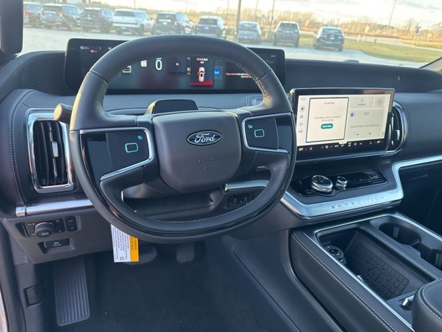 2025 Ford Expedition Max Platinum Random Lake WI