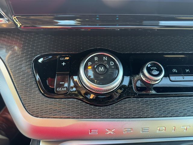 2025 Ford Expedition Max Platinum Random Lake WI