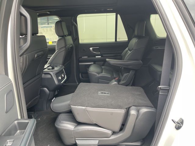 2025 Ford Expedition Max Platinum Random Lake WI