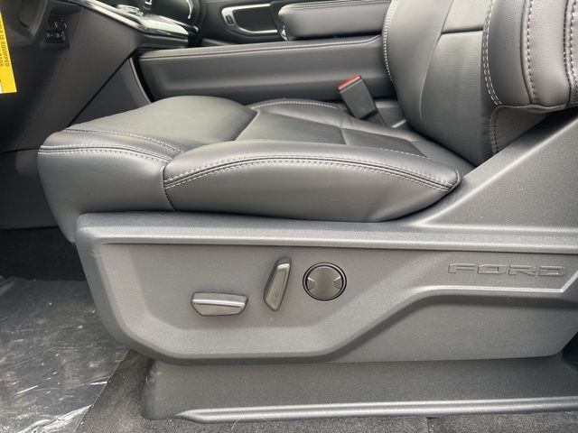 2025 Ford Expedition Max Platinum Random Lake WI