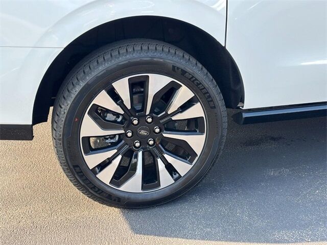2025 Ford Expedition Max Platinum Washington MO