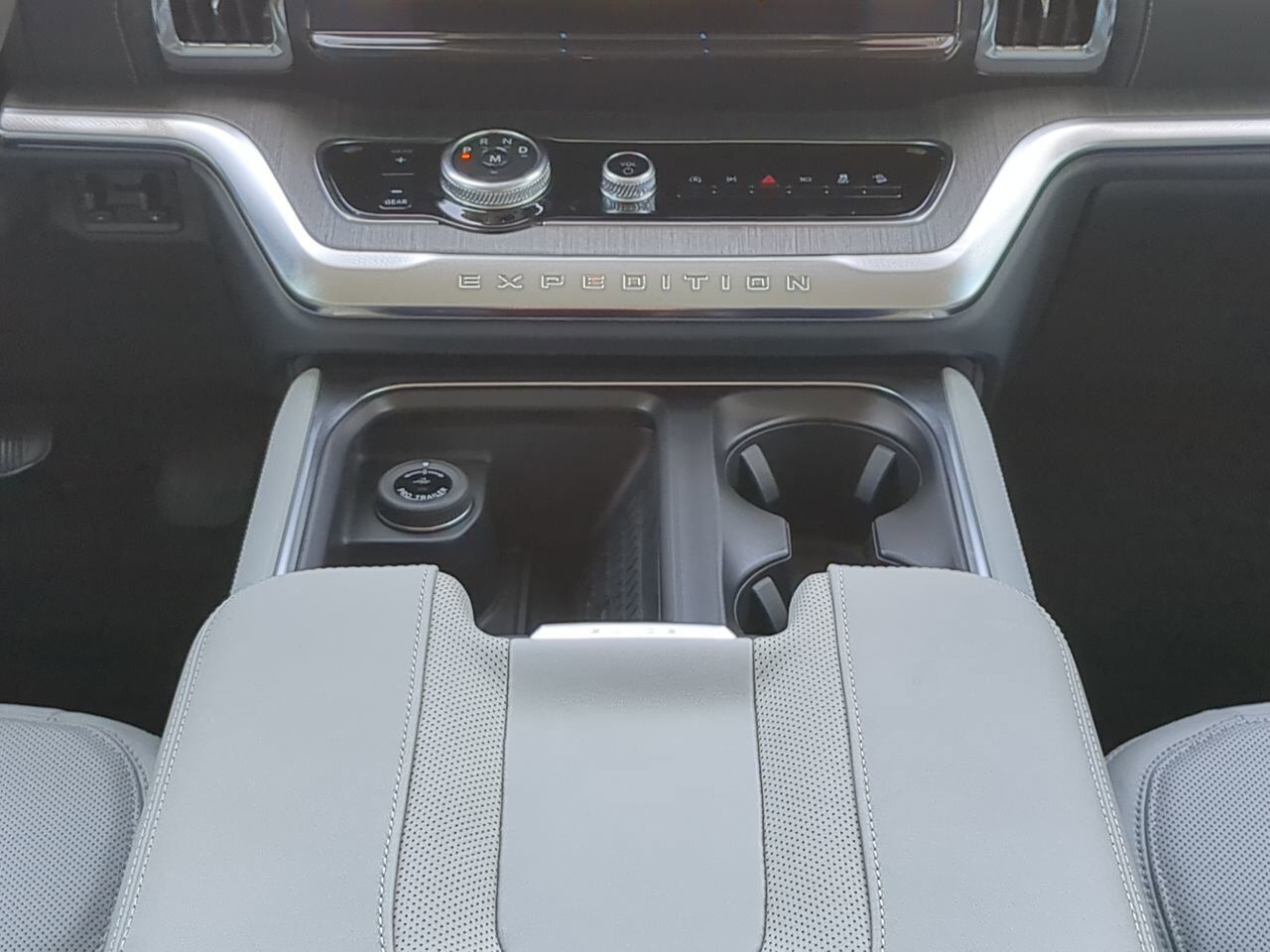 2025 Ford Expedition Max Platinum Winder GA
