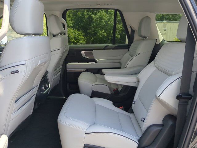 2025 Ford Expedition Max Platinum Winder GA