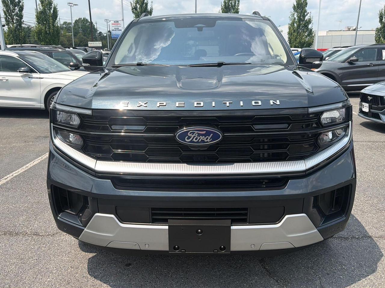 2025 Ford Expedition Max Platinum Gaithersburg MD