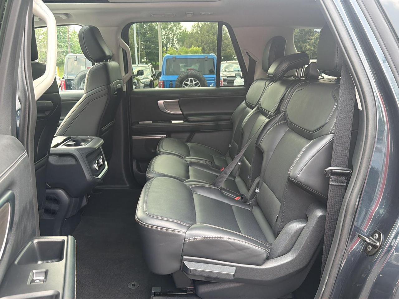 2025 Ford Expedition Max Platinum Gaithersburg MD