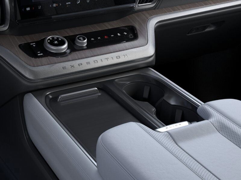 2025 Ford Expedition Max Platinum Gaithersburg MD