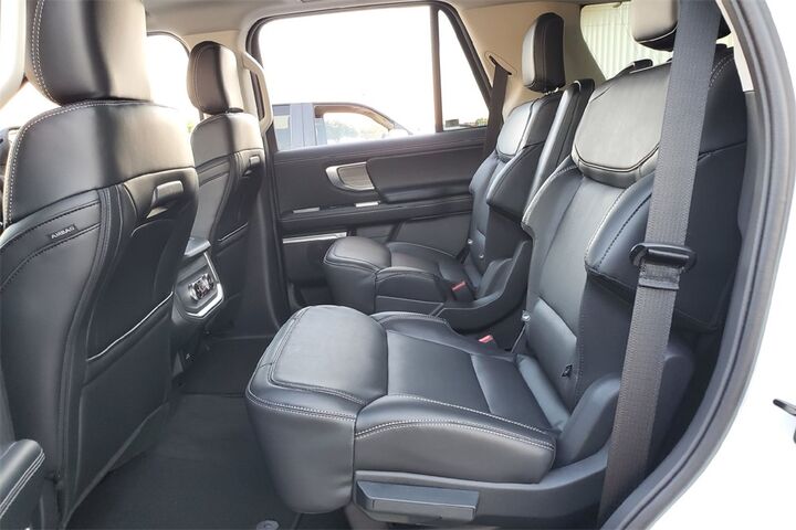 2025 Ford Expedition Platinum  TX