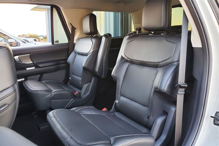 2025 Ford Expedition Platinum  TX