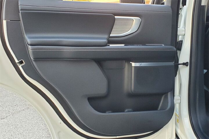 2025 Ford Expedition Platinum  TX