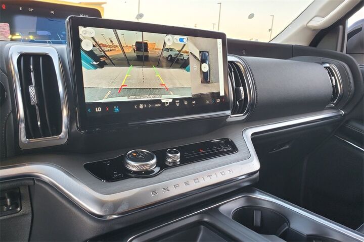 2025 Ford Expedition Platinum  TX