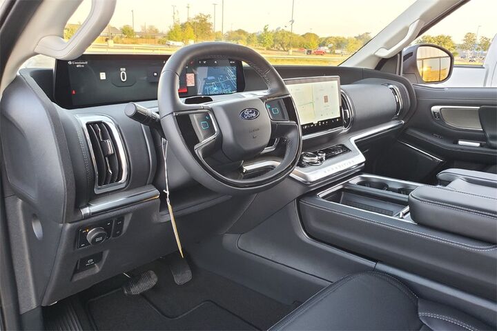 2025 Ford Expedition Platinum  TX