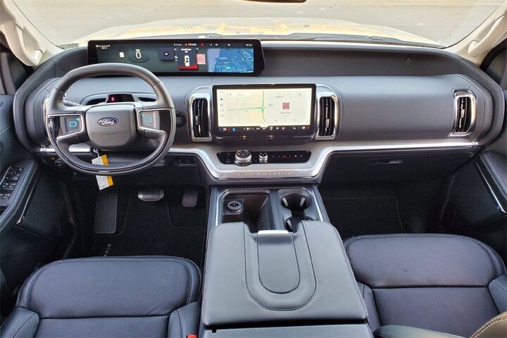 2025 Ford Expedition Platinum  TX