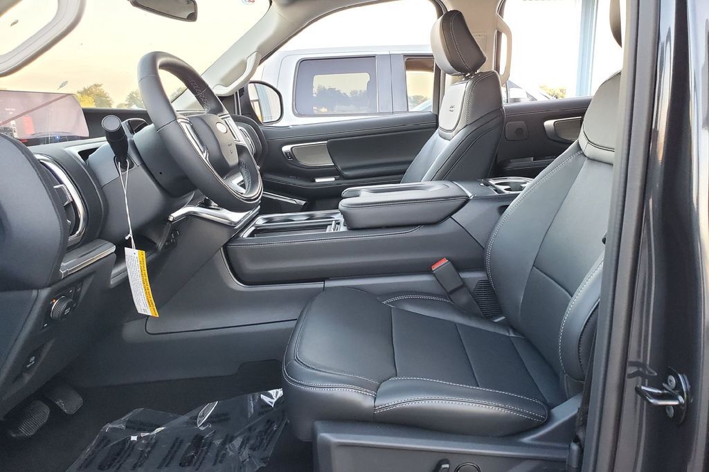 2025 Ford Expedition Platinum Hondo TX