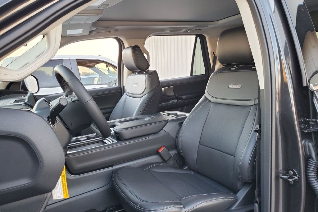 2025 Ford Expedition Platinum Hondo TX