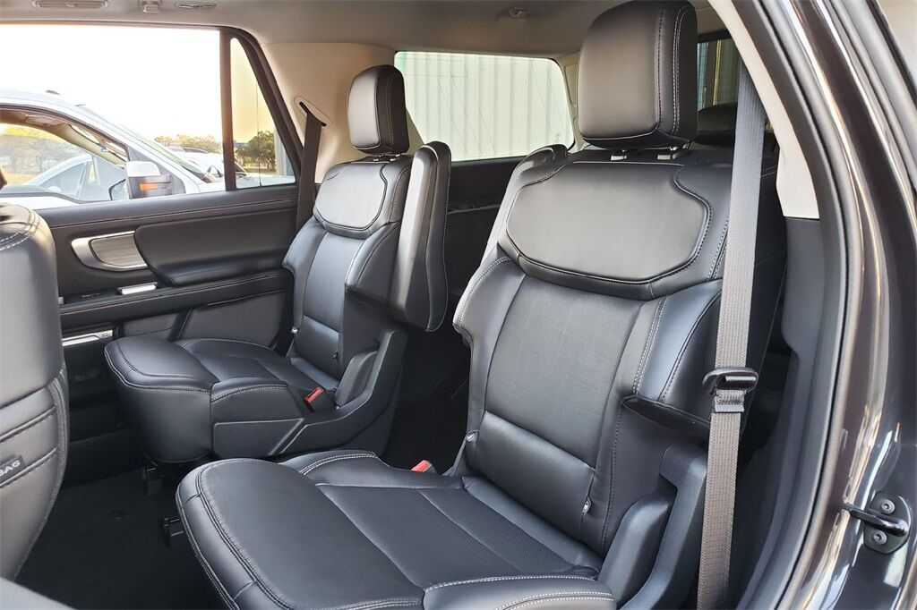 2025 Ford Expedition Platinum Hondo TX