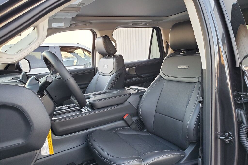 2025 Ford Expedition Platinum Hondo TX