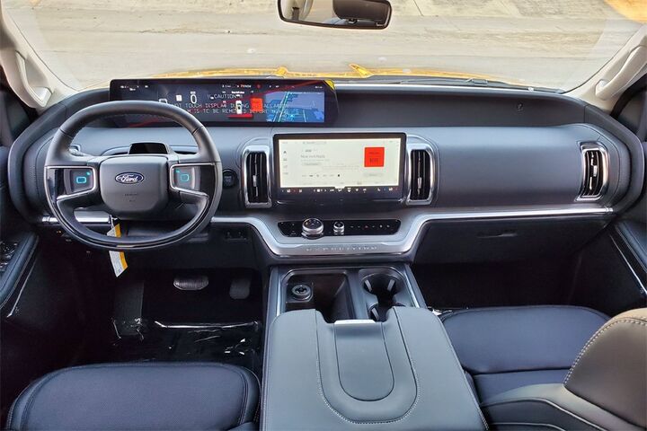 2025 Ford Expedition Platinum  TX