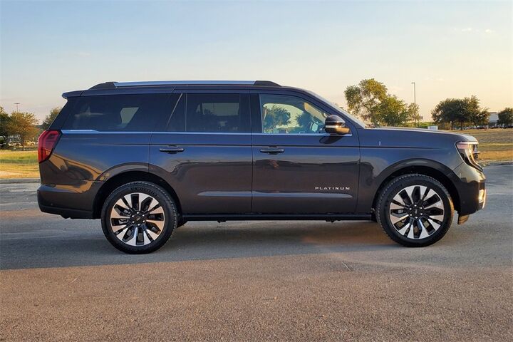 2025 Ford Expedition Platinum  TX
