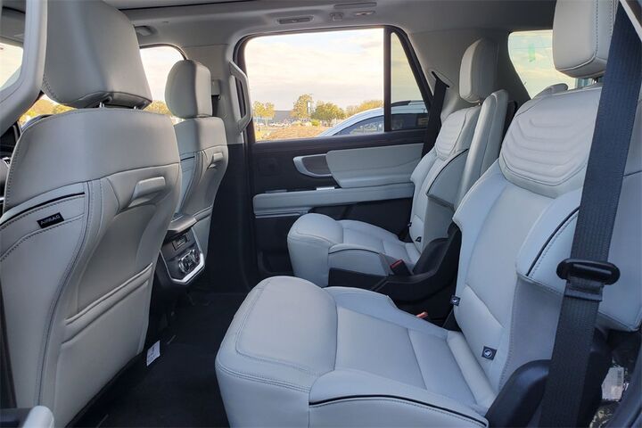 2025 Ford Expedition Platinum  TX