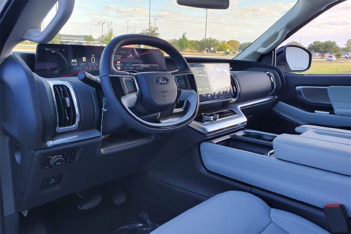 2025 Ford Expedition Platinum  TX
