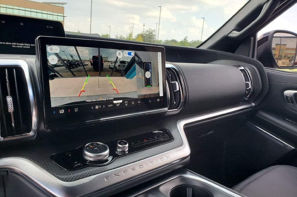 2025 Ford Expedition Platinum Hondo TX