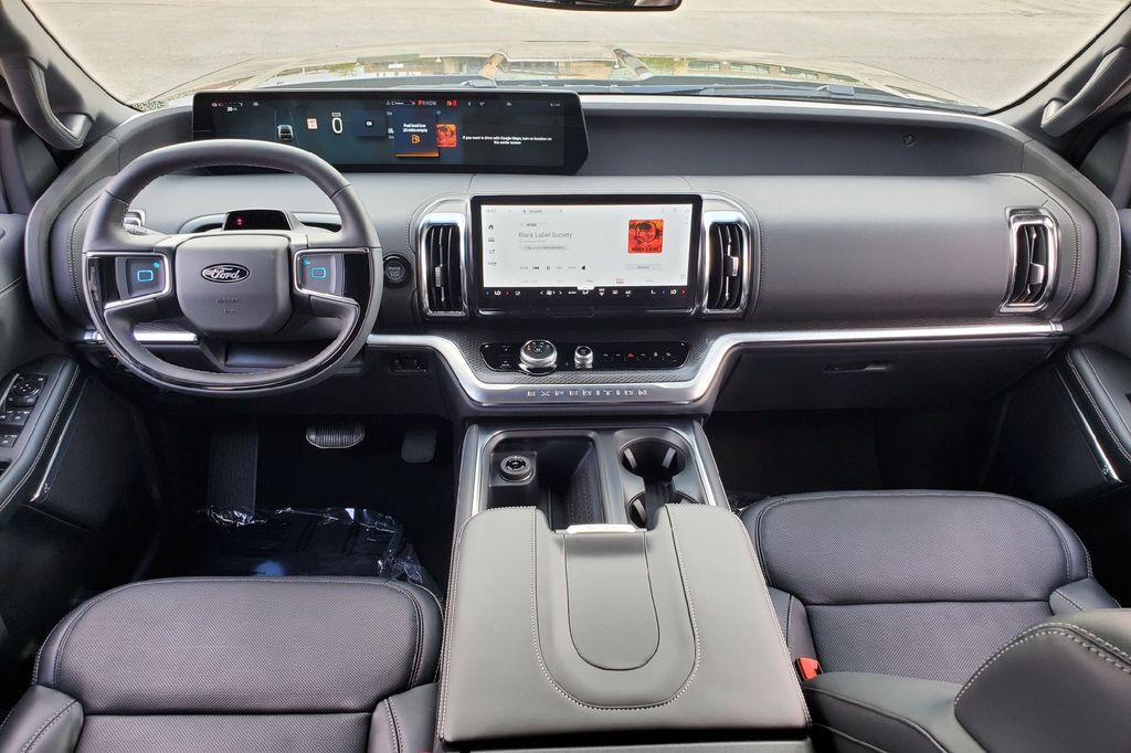 2025 Ford Expedition Platinum Hondo TX