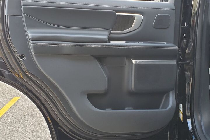 2025 Ford Expedition Platinum  TX