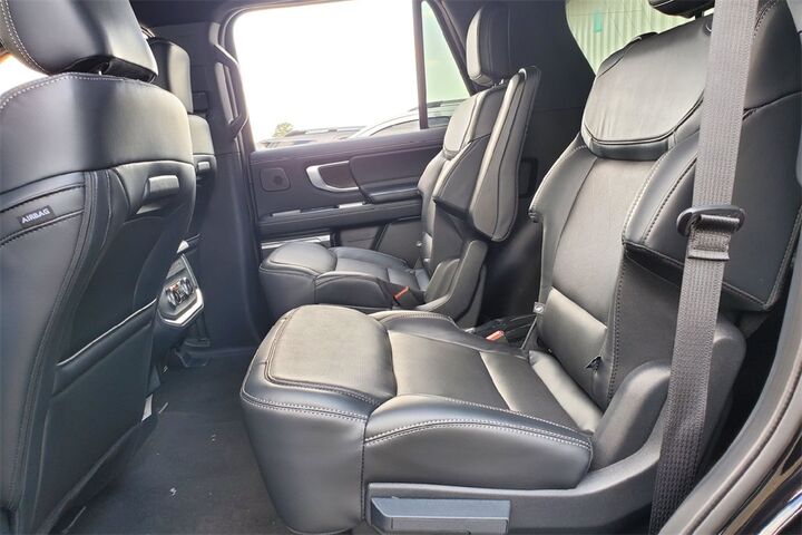 2025 Ford Expedition Platinum  TX