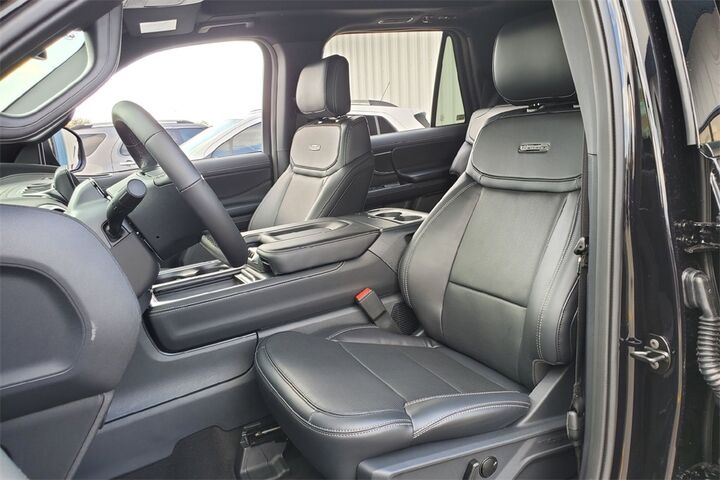 2025 Ford Expedition Platinum  TX