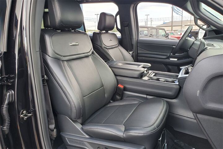 2025 Ford Expedition Platinum  TX