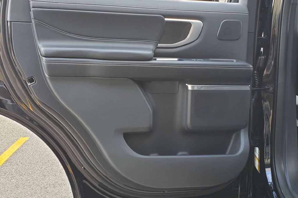 2025 Ford Expedition Platinum Hondo TX