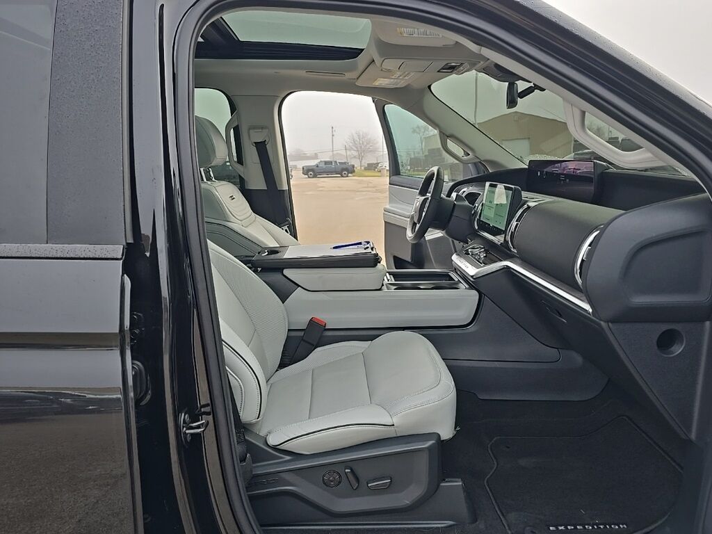 2025 Ford Expedition Platinum 4WD Fond du Lac WI