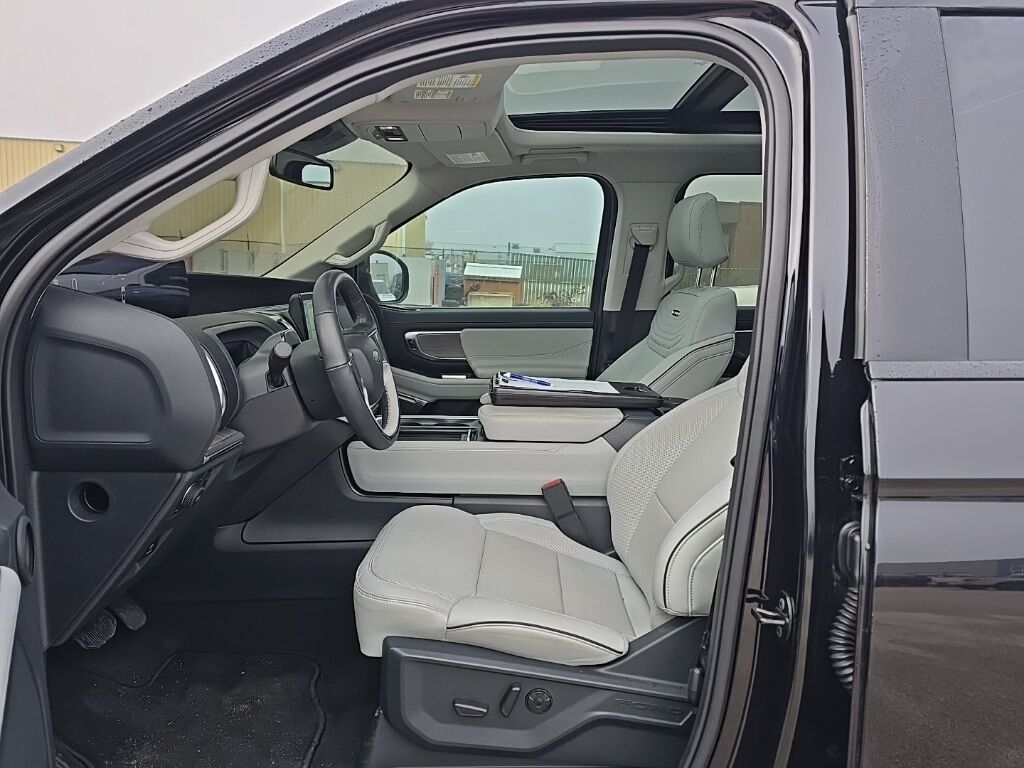 2025 Ford Expedition Platinum 4WD Fond du Lac WI