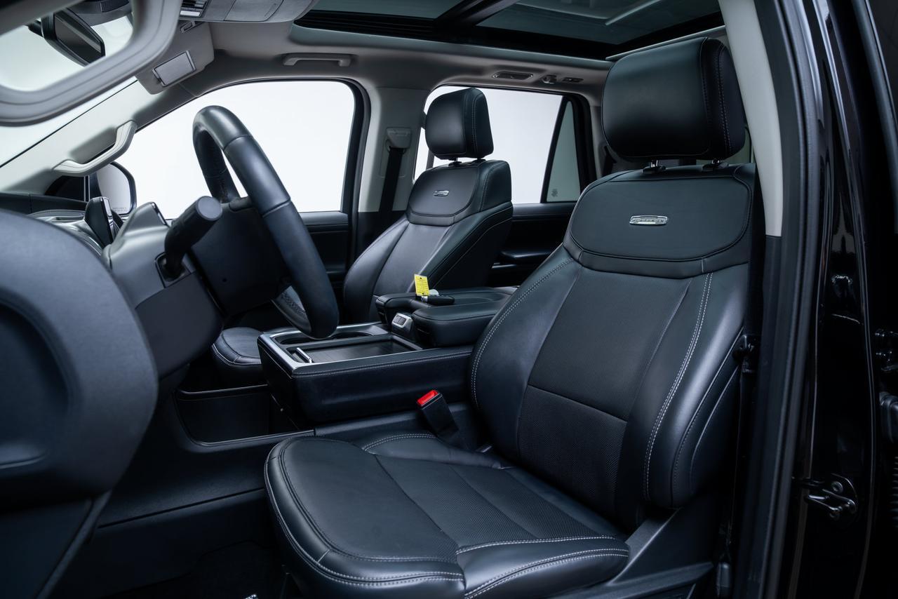 2025 Ford Expedition Platinum 4x4 3rd Row Seating Portland OR