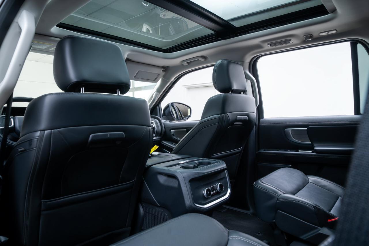 2025 Ford Expedition Platinum 4x4 3rd Row Seating Portland OR