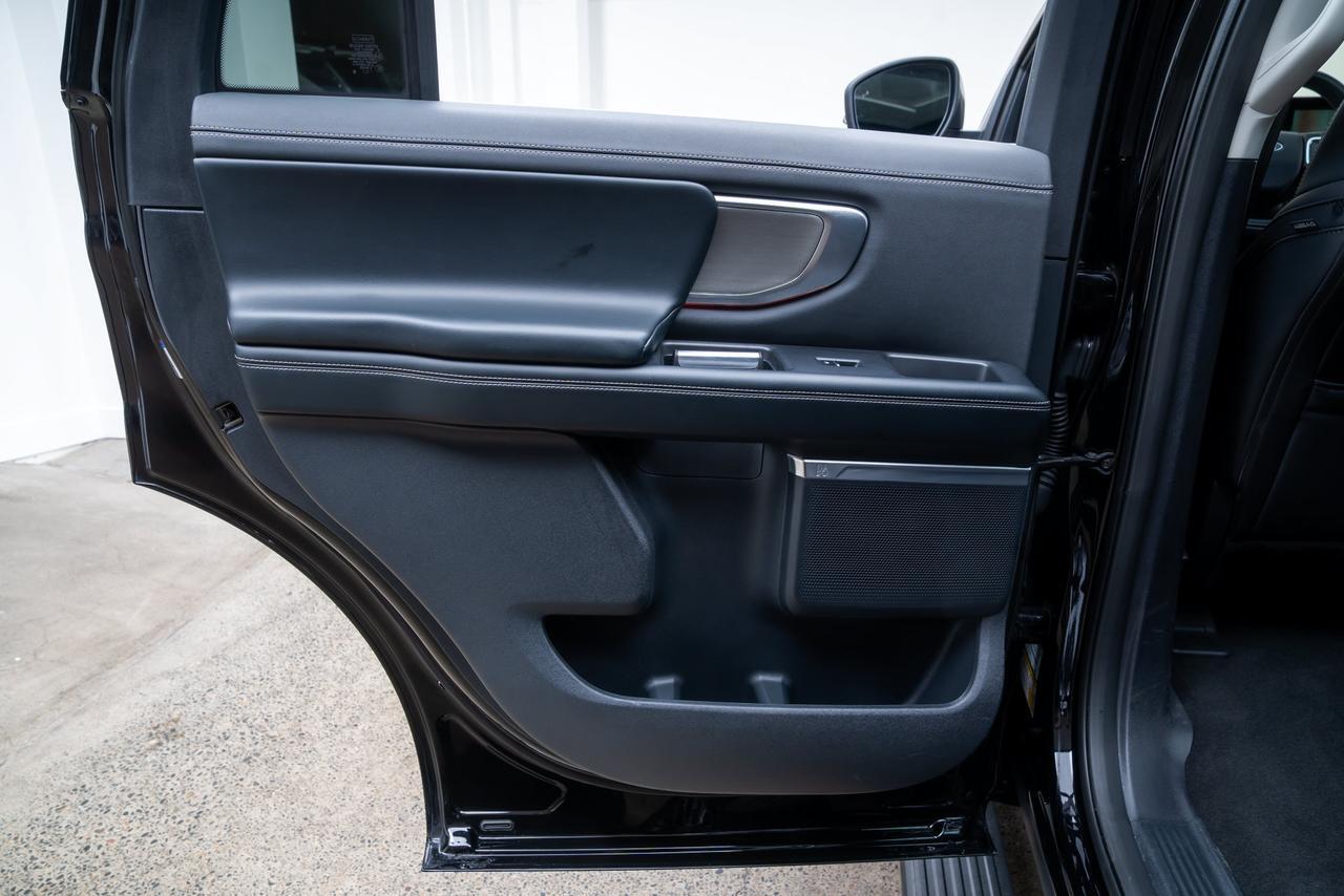 2025 Ford Expedition Platinum 4x4 3rd Row Seating Portland OR