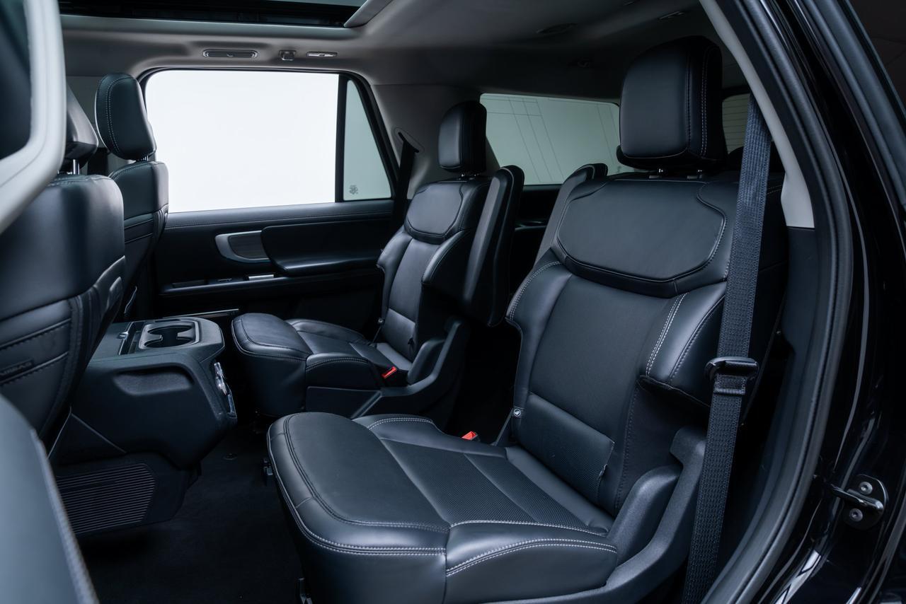 2025 Ford Expedition Platinum 4x4 3rd Row Seating Portland OR