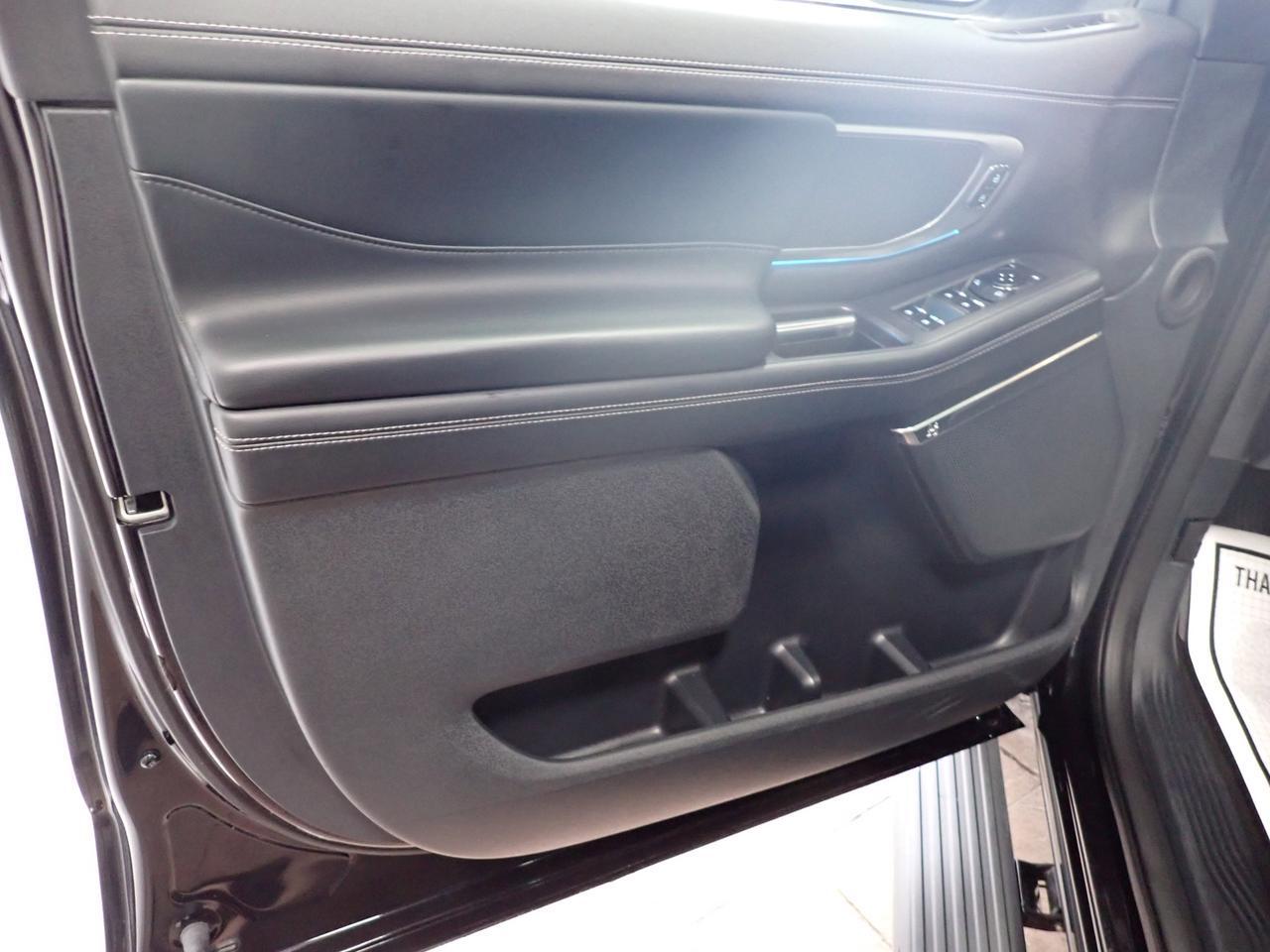 2025 Ford Expedition Platinum Max 4WD LEATHER NAVI SUNROOF BUCKET SEATS Listowel ON