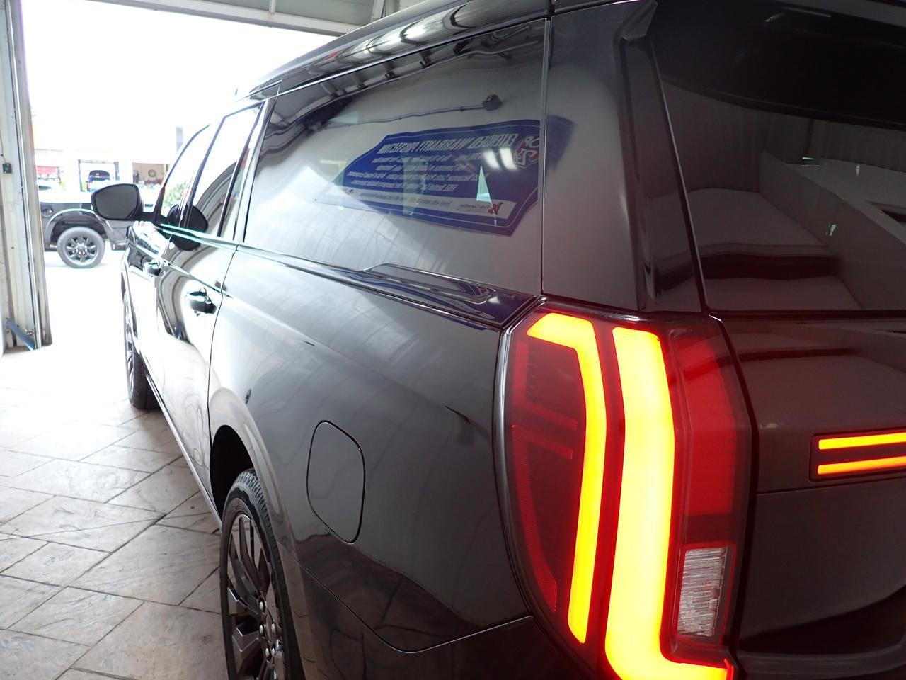 2025 Ford Expedition Platinum Max 4WD LEATHER NAVI SUNROOF BUCKET SEATS Listowel ON