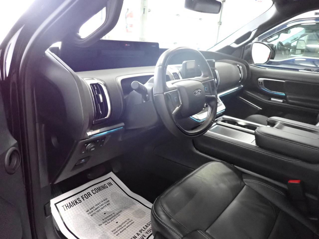 2025 Ford Expedition Platinum Max 4WD LEATHER NAVI SUNROOF BUCKET SEATS Listowel ON