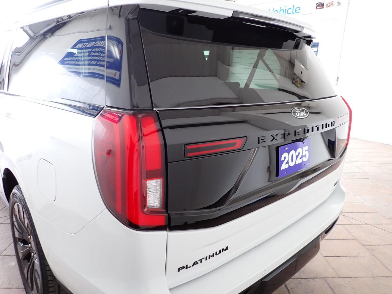 2025 Ford Expedition Platinum Max 4WD LEATHER NAVI SUNROOF BUCKETS 4WD Listowel ON
