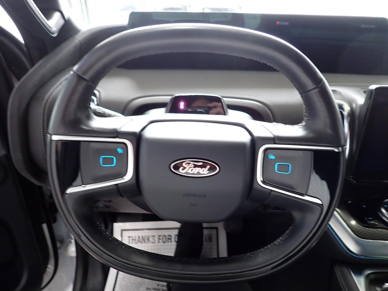 2025 Ford Expedition Platinum Max 4WD LEATHER NAVI SUNROOF BUCKETS 4WD Listowel ON