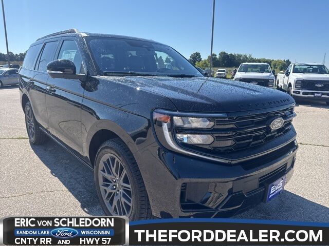 2025 Ford Expedition Platinum Milwaukee WI